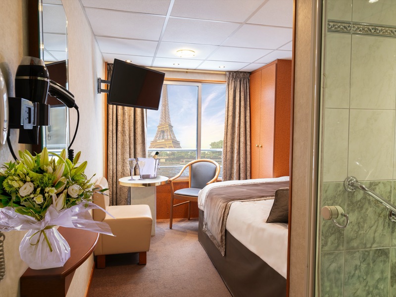 Upper Deck Double Bed - Accessible Cabin Cat B